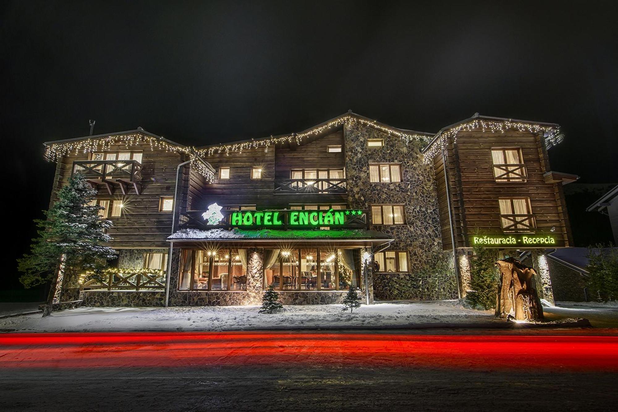 Horsky Hotel Encian Доновали Екстер'єр фото
