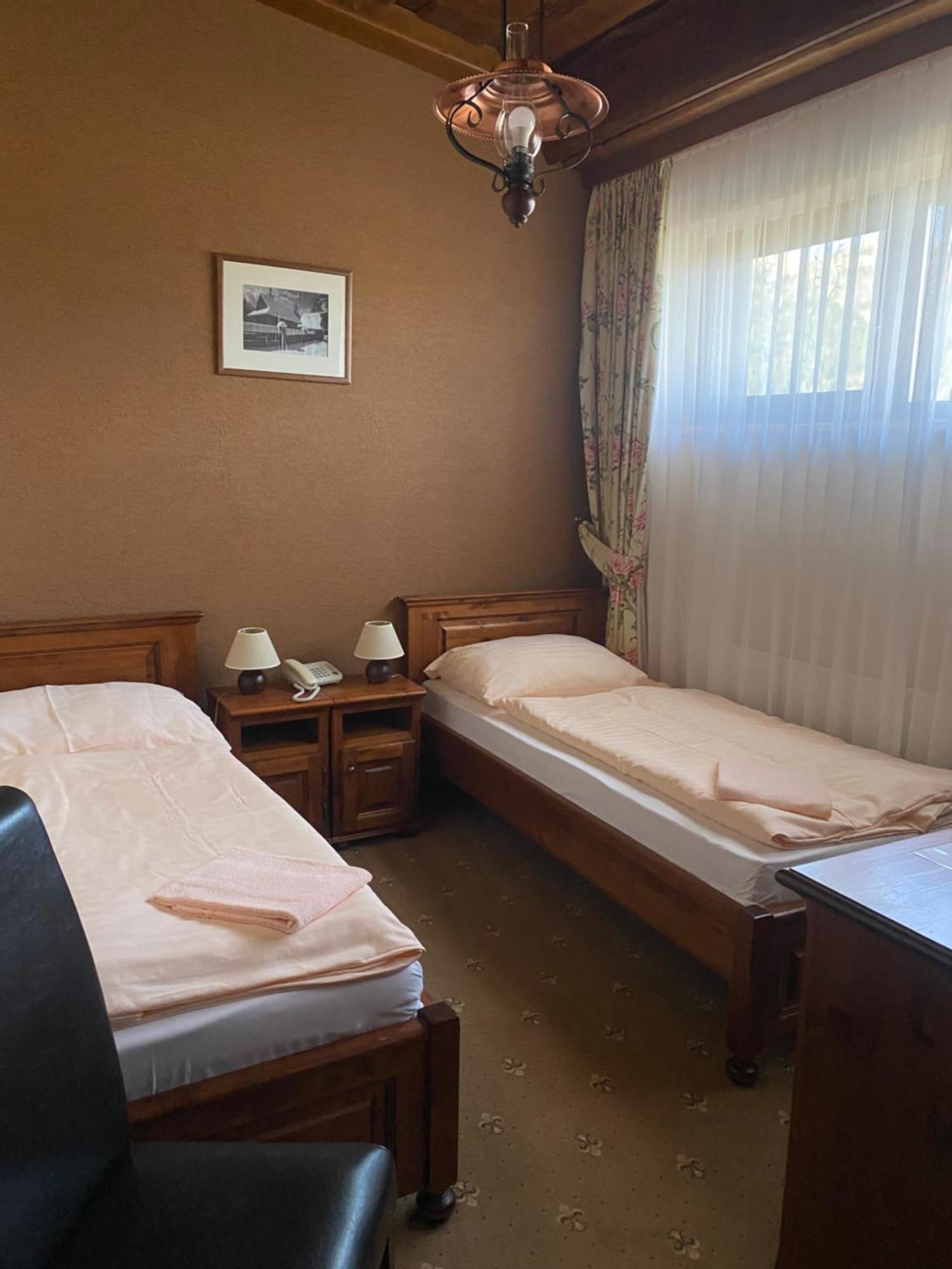 Horsky Hotel Encian Доновали Екстер'єр фото